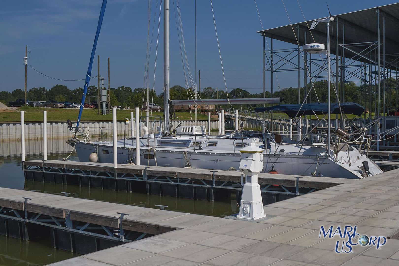 Kingfisher Bay Marina Maricorp