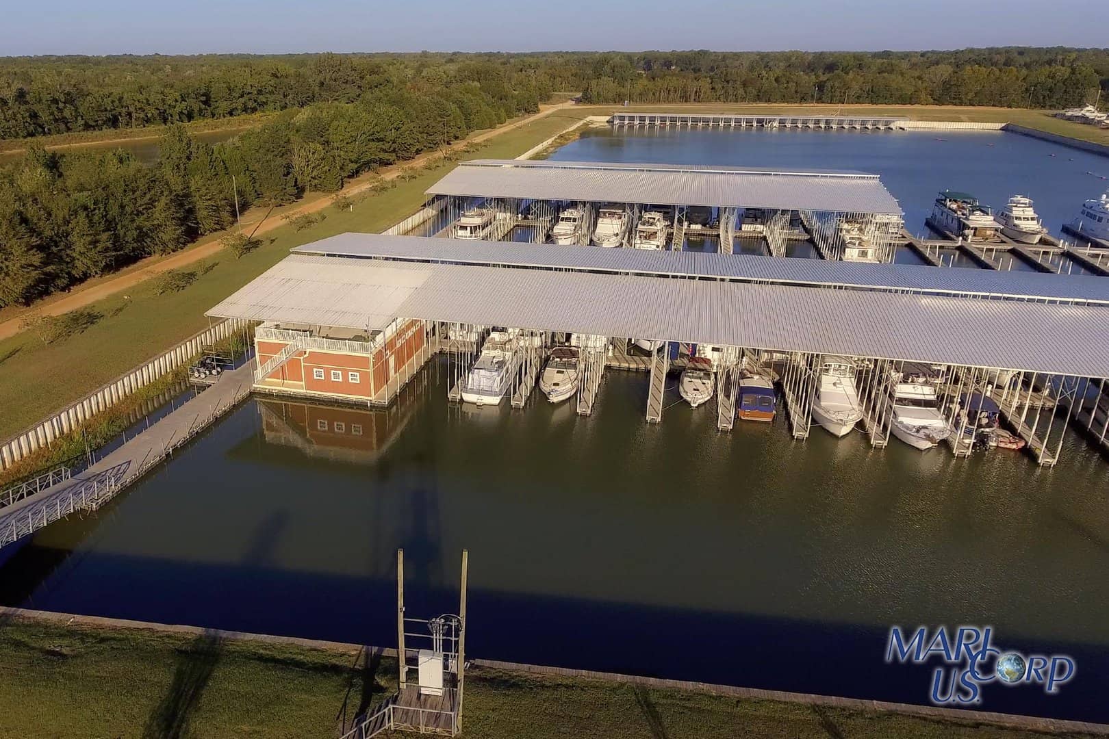 Kingfisher Bay Marina Maricorp